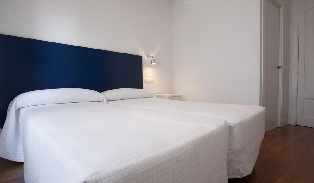Hostal Santa Isabel มาดริด ภายนอก รูปภาพ