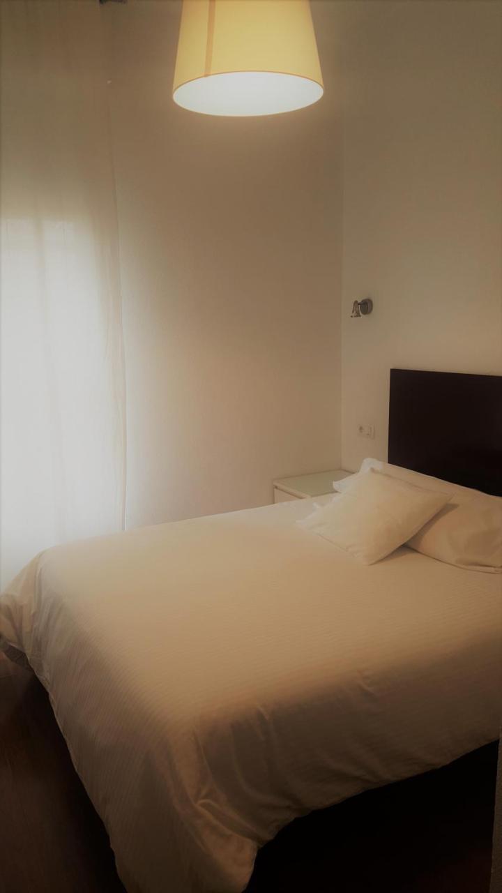Hostal Santa Isabel มาดริด ภายนอก รูปภาพ